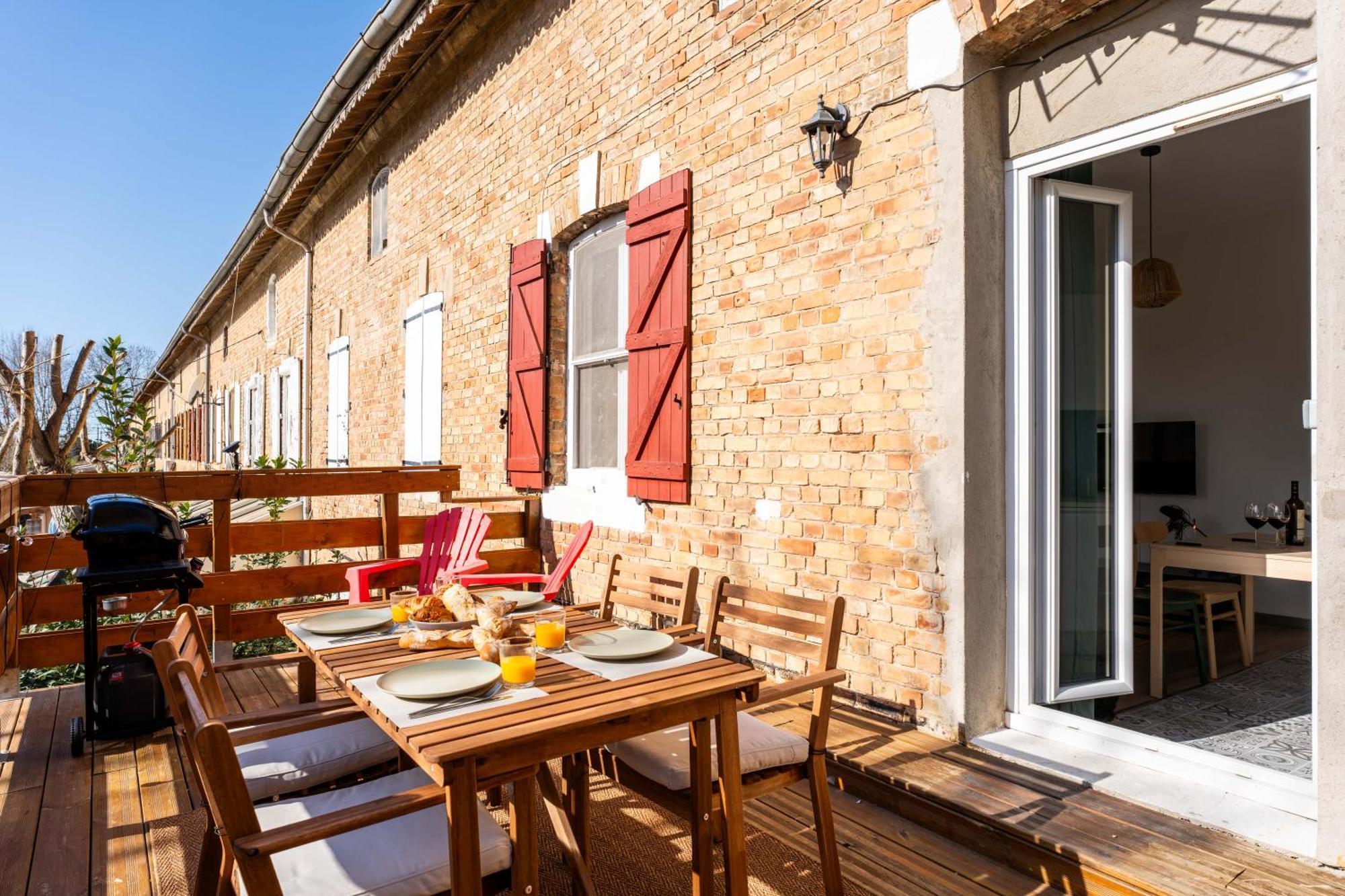 Grand Appartement Familiale - Camargue Salin-de-Giraud Dış mekan fotoğraf